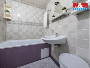 Prodej bytu 3+1, Příbram - Příbram V-Zdaboř, Družstevní, 71 m2