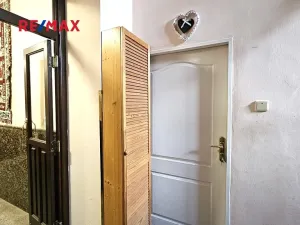 Pronájem bytu 2+kk, Praha - Břevnov, U Ladronky, 50 m2