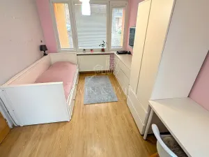 Prodej bytu 3+kk, Praha - Kobylisy, Klíčanská, 74 m2