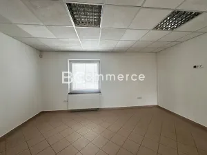 Pronájem kanceláře, Moravany, 167 m2