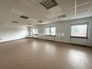 Pronájem kanceláře, Moravany, 167 m2