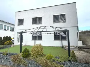 Pronájem kanceláře, Moravany, 167 m2