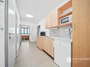 Prodej kanceláře, Pardubice, K Dolíčku, 374 m2