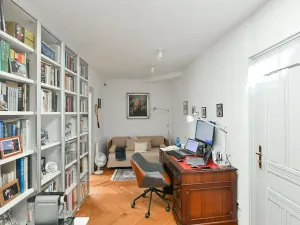 Prodej atypického bytu, Praha, Valentinská, 108 m2