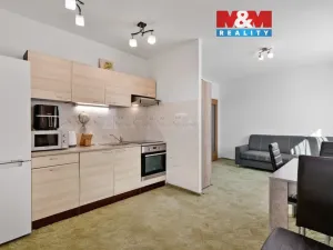 Prodej bytu 2+kk, Liberec - Liberec VI-Rochlice, Nádvorní, 48 m2