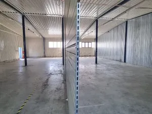 Pronájem výrobních prostor, Praha, Poděbradská, 250 m2