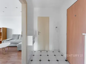 Pronájem bytu 3+1, Praha - Hlubočepy, Pražského, 76 m2