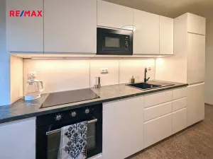 Pronájem bytu 2+1, Praha - Dejvice, Zelená, 58 m2