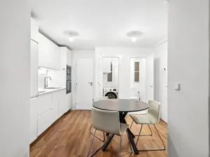 Pronájem bytu 1+1, Praha - Žižkov, Čajkovského, 36 m2