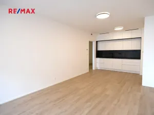 Pronájem bytu 2+kk, Praha - Hloubětín, Poděbradská, 59 m2