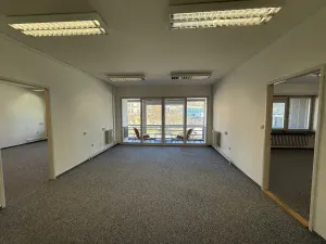 Pronájem kanceláře, Vsetín, Dolní náměstí, 194 m2