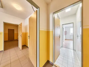 Prodej bytu 2+kk, Úpice, Národní, 46 m2