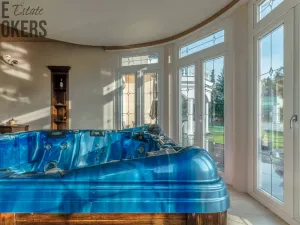 Prodej rodinného domu, Praha - Dolní Měcholupy, U přejezdu, 359 m2