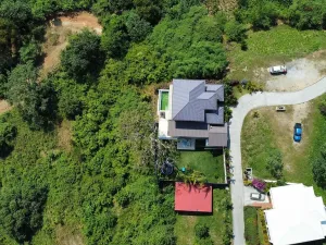 Prodej pozemku, French Harbour, Roatán, Honduras, 2428 m2