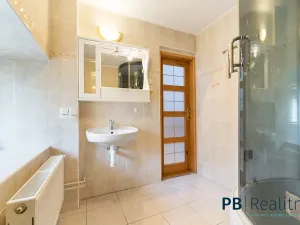 Prodej rodinného domu, Křemže, 450 m2