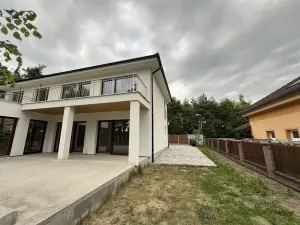 Prodej rodinného domu, Tři Dvory, 235 m2