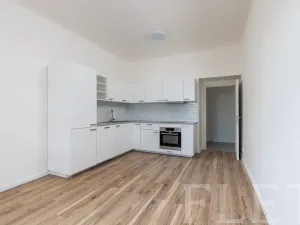 Prodej bytu 2+kk, Praha - Holešovice, U vody, 45 m2