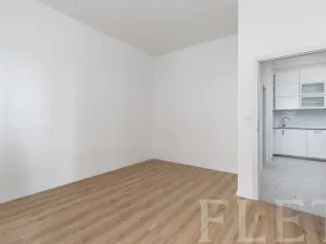 Prodej bytu 2+1, Praha - Holešovice, Stupkova, 48 m2