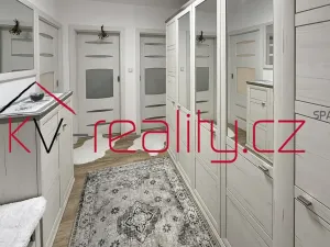 Pronájem bytu 2+1, Karlovy Vary, Klínovecká, 64 m2