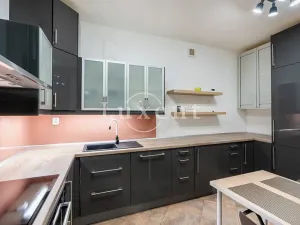 Pronájem bytu 3+1, Praha - Holešovice, Veletržní, 101 m2