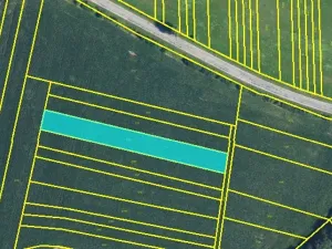 Prodej podílu pole, Ostrov u Macochy, 2406 m2