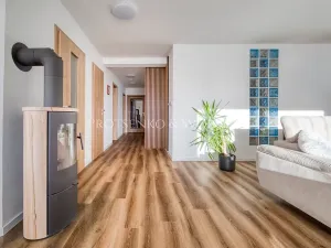 Prodej rodinného domu, Kamenice nad Lipou, nám. Husovo, 210 m2