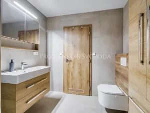 Prodej rodinného domu, Kamenice nad Lipou, nám. Husovo, 210 m2