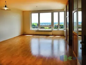 Pronájem bytu 2+kk, Praha - Libeň, Nad Okrouhlíkem, 60 m2