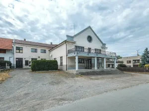 Prodej komerční nemovitosti, Klamoš, 865 m2