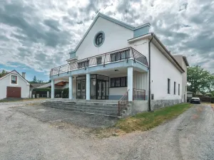 Prodej restaurace, Klamoš, 865 m2