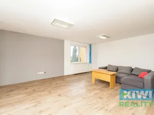 Pronájem kanceláře, Kaňovice, 90 m2