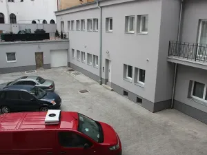 Pronájem kanceláře, Praha - Žižkov, Husitská, 63 m2