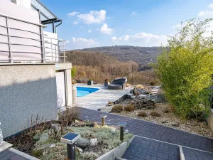 Prodej rodinného domu, Králův Dvůr, Na Vinohradech, 140 m2