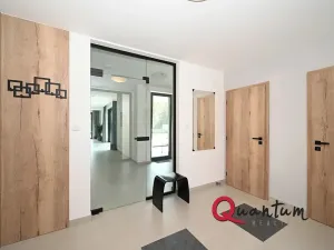 Pronájem rodinného domu, Šestajovice, Konopišťská, 250 m2