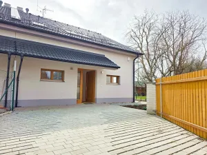 Pronájem rodinného domu, Zeleneč, 170 m2