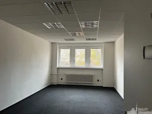 Pronájem kanceláře, Praha - Žižkov, U zásobní zahrady, 347 m2