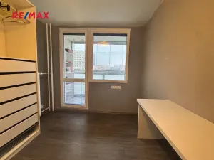 Pronájem bytu 3+kk, Praha - Bohnice, Řešovská, 56 m2