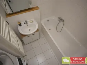 Pronájem bytu 2+kk, Praha, Janýrova, 57 m2