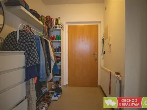 Pronájem bytu 2+kk, Praha, Janýrova, 57 m2