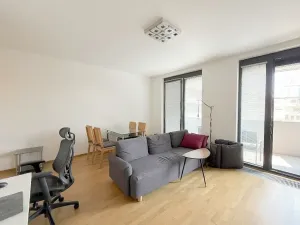 Pronájem bytu 2+kk, Praha - Holešovice, Osadní, 66 m2
