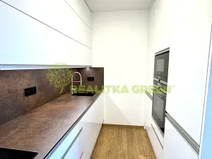 Prodej bytu 2+1, Zlín, Dřevnická, 78 m2