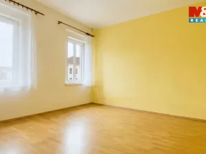 Prodej bytu 2+1, Chabařovice, Husovo náměstí, 88 m2