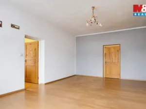 Prodej bytu 2+1, Chabařovice, Husovo náměstí, 88 m2
