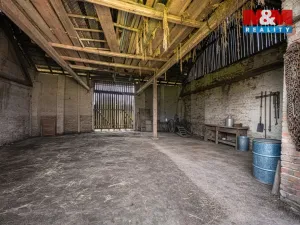 Prodej zemědělské usedlosti, Zásmuky - Nesměň, 161 m2