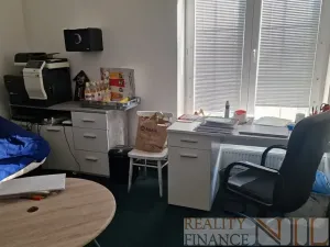 Pronájem skladu, Plzeň, 1074 m2