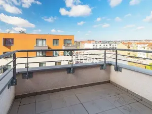 Pronájem bytu 2+kk, Praha - Holešovice, V háji, 52 m2