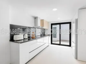 Prodej rodinného domu, Alicante, Španělsko, 207 m2