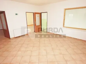 Pronájem kanceláře, Neratovice, 514 m2