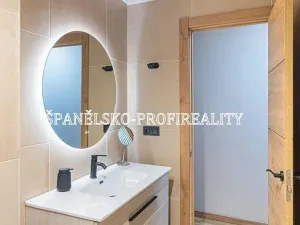 Prodej bytu 4+kk, Alicante, Španělsko, 102 m2