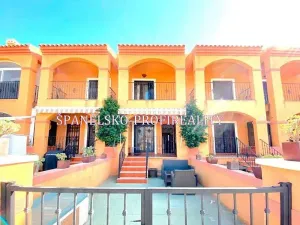 Prodej vícegeneračního domu, Torrevieja, Španělsko, 91 m2